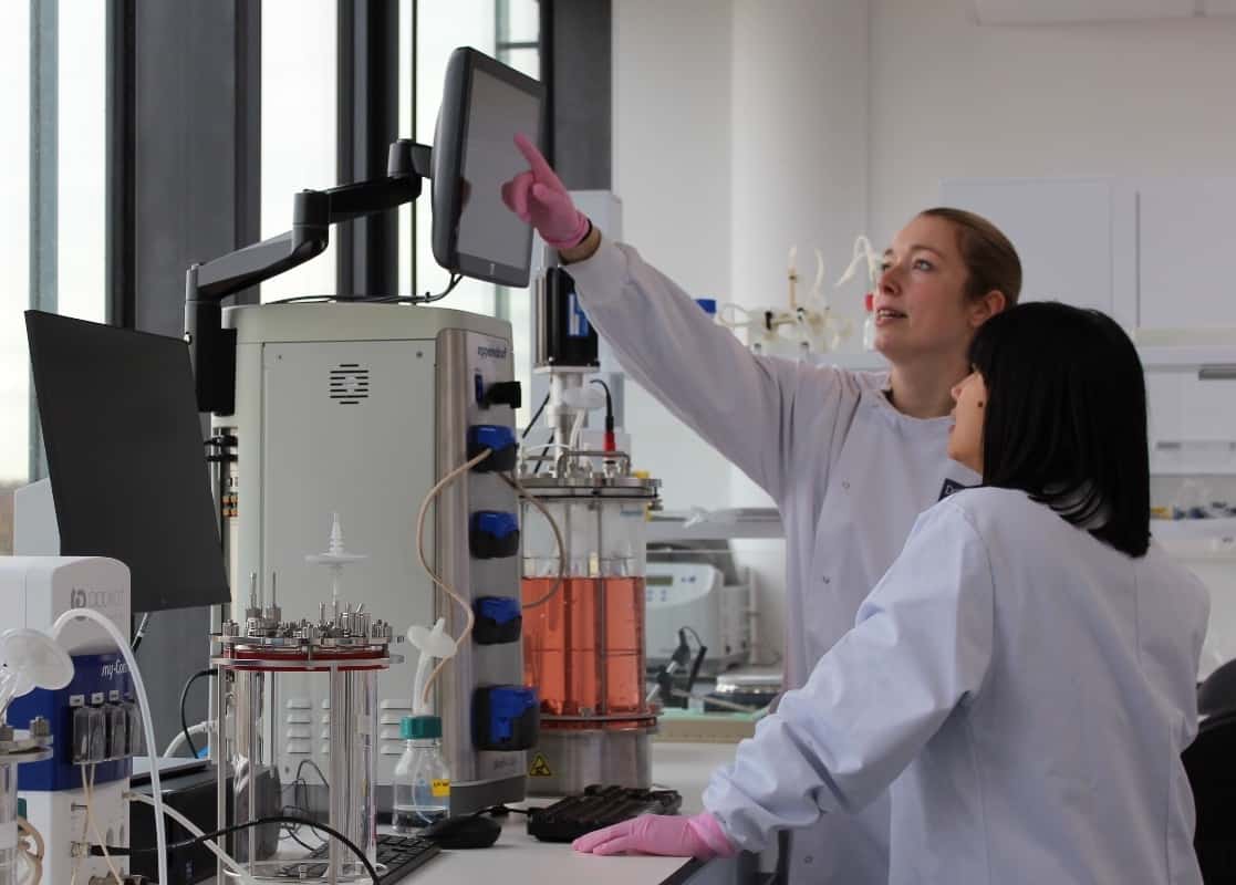 two scientists working at germany's bluu seafood labs