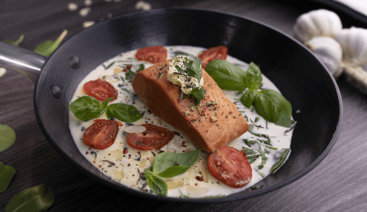 Revo Salmon Fillet in skillet